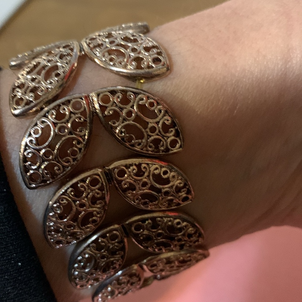 Beautiful bracelet, leaf pattern* - Picture 4 of 5